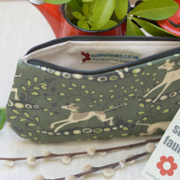 Whippet Green Oilcloth Purse susiefaulks