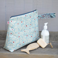 Constance Large oilcloth washbag with handle